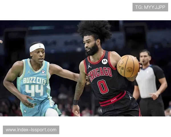 怀特季前赛场均21.7分领跑得分榜 展现全面进攻实力